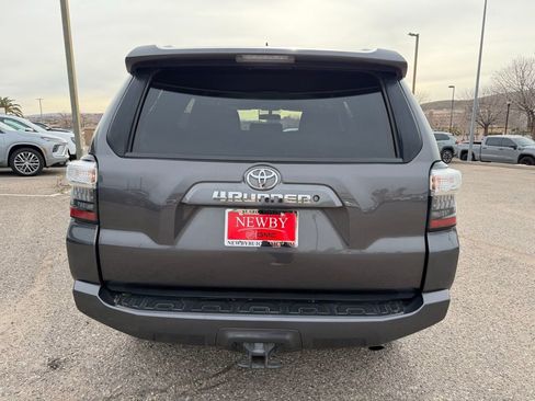 Used 2018 Toyota 4Runner SR5 image 6
