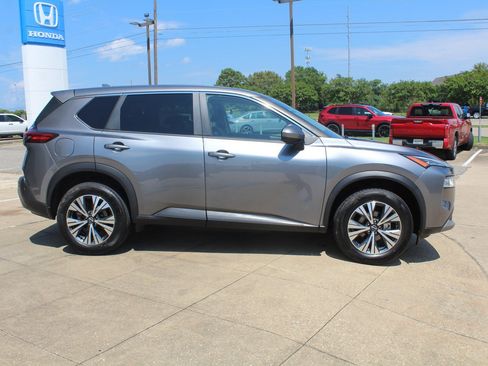 Used 2023 Nissan Rogue SV AWD/4WD image 4