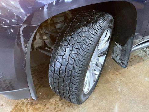 Used 2017 Cadillac Escalade Platinum image 27