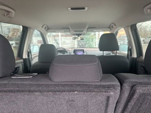 Used 2023 Nissan Rogue S image 5