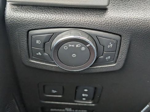 Used 2017 Ford F250 Lariat w/ Lariat Ultimate Package image 9