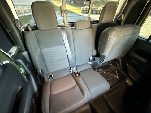Used 2023 Jeep Gladiator Mojave w/ Cold Weather Group image 17