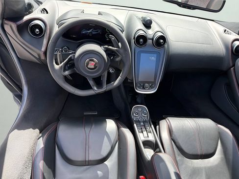 Used 2018 McLaren 570S Spider RWD image 12