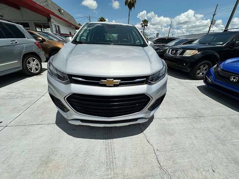 Used 2018 Chevrolet Trax LS FWD image 1