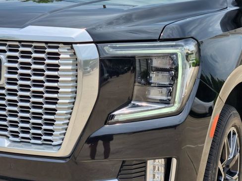 Used 2023 GMC Yukon XL Denali w/ Max Trailering Package AWD/4WD image 9