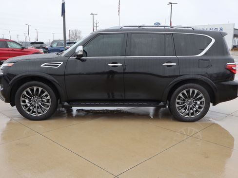Used 2024 Nissan Armada Platinum w/ Captain's Chairs Package image 9