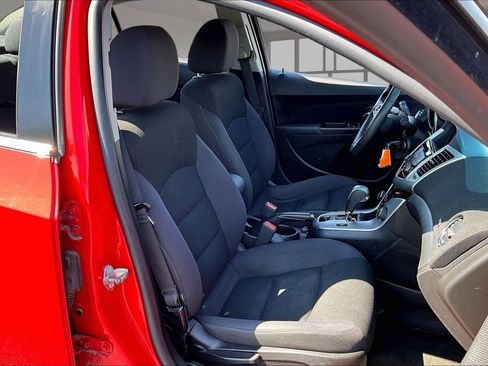 Used 2015 Chevrolet Cruze LT FWD image 7