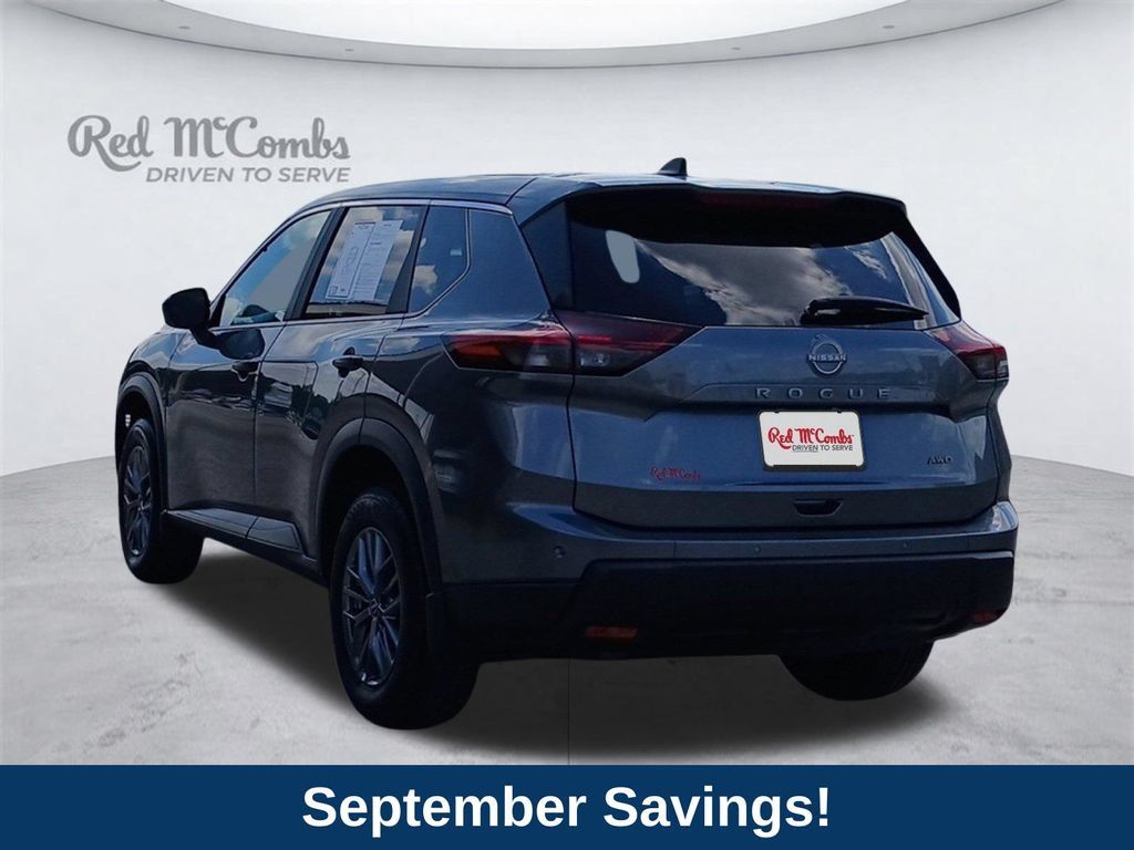 Used 2025 Nissan Rogue S AWD/4WD image 3