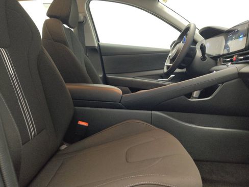 Used 2024 Hyundai Elantra SEL FWD image 21
