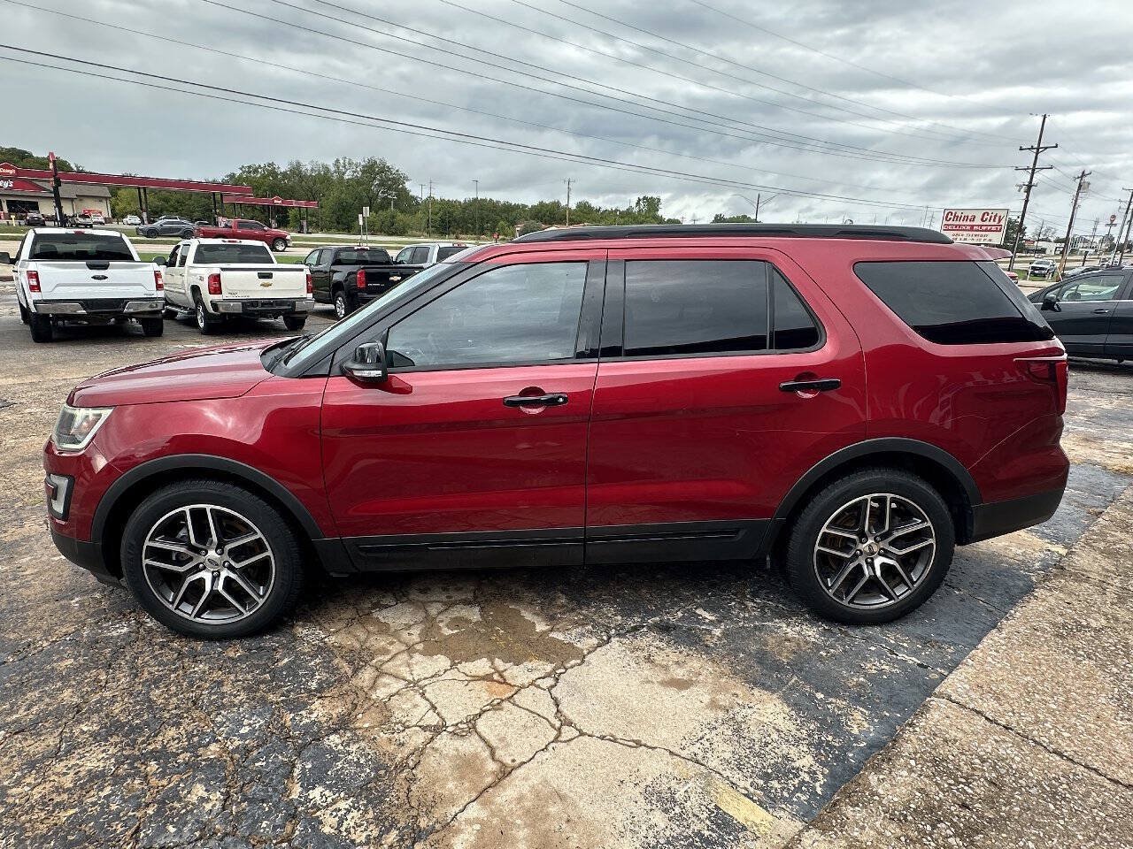 Used 2017 Ford Explorer Sport w/ Equipment Group 401A AWD/4WD image 5
