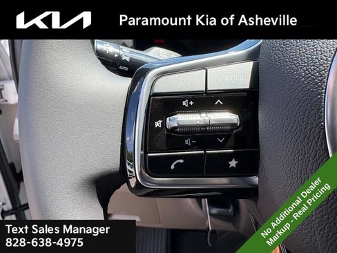 New 2026 Kia Carnival EX FWD image 13