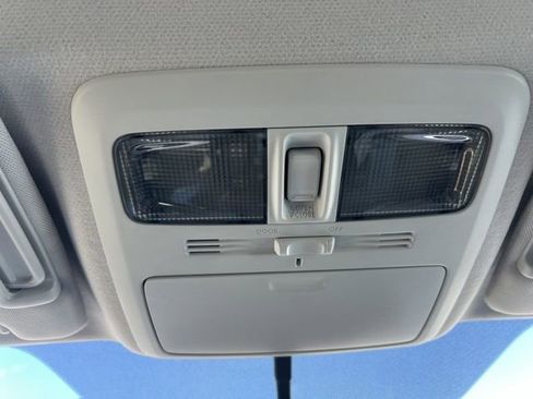 Used 2015 Subaru Forester 2.5i Limited w/ Popular Package #1 AWD/4WD image 16