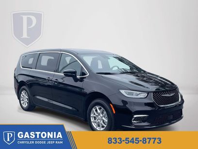 New 2026 Chrysler Pacifica Select