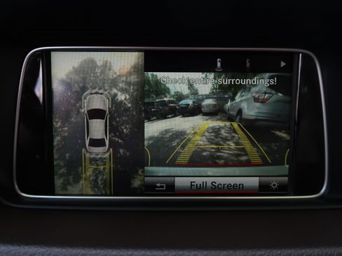 Used 2014 Mercedes-Benz E 550 4MATIC Sedan image 19