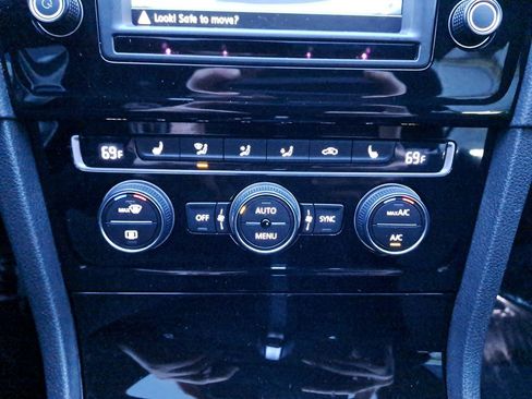 Used 2017 Volkswagen Golf SEL image 26