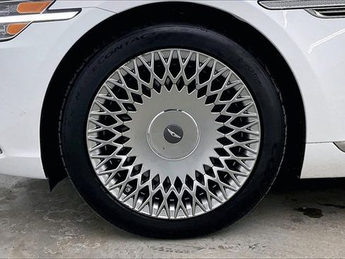 Used 2021 Genesis G90 3.3T Premium image 10