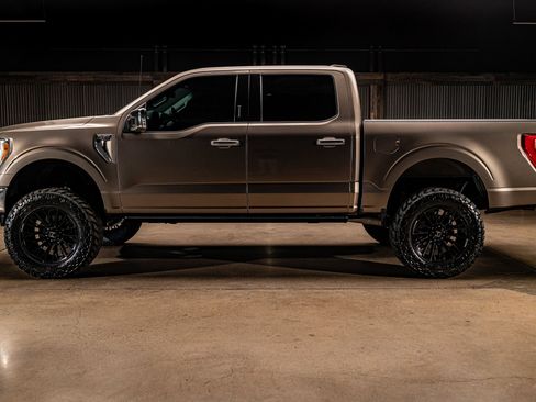 Used 2021 Ford F150 Lariat AWD/4WD image 6