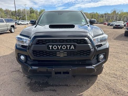 Used 2021 Toyota Tacoma TRD Sport w/ Technology Package image 9