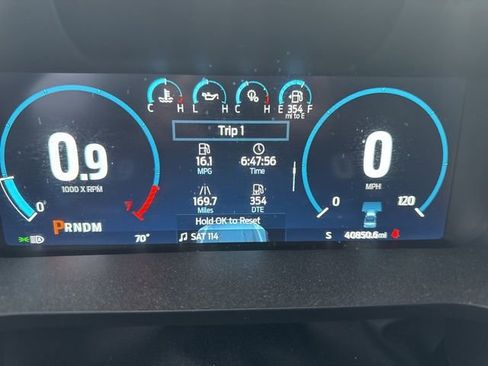 Used 2022 Ford F150 Lariat w/ Equipment Group 502A High image 9