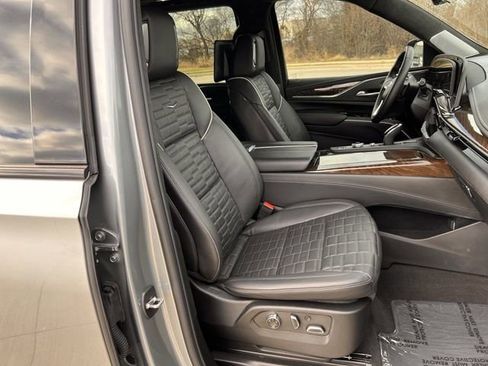 Certified 2024 Cadillac Escalade Sport Platinum image 28