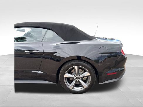 Used 2015 Ford Mustang Premium w/ Equipment Group 201A RWD image 27