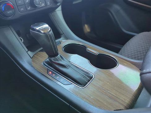 Used 2018 GMC Acadia SLE image 11