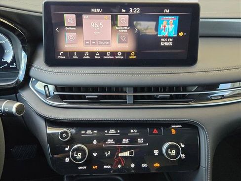 Used 2025 INFINITI QX60 Luxe w/ Vision Package FWD image 15