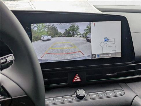 New 2025 Hyundai Elantra SEL FWD image 13