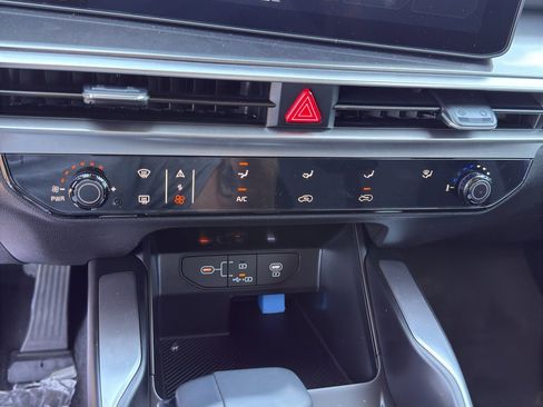 New 2026 Kia Sorento LX FWD image 13
