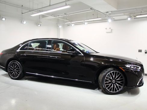 Used 2024 Mercedes-Benz S 580 S 580 image 9