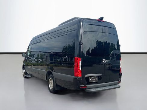 Used 2024 Mercedes-Benz Sprinter 3500 image 5