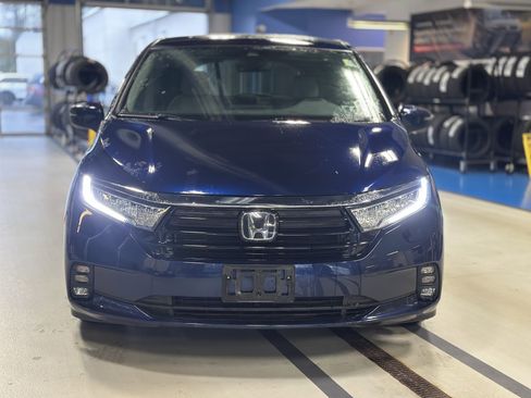 Used 2023 Honda Odyssey EX-L image 2