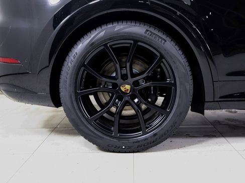 New 2026 Porsche Cayenne GTS image 26