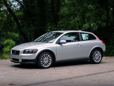 Used 2010 Volvo C30 T5 FWD image 3
