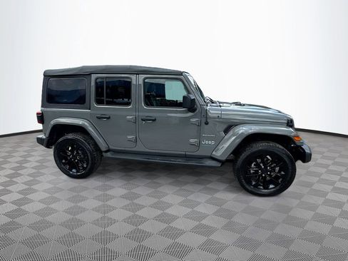 Used 2023 Jeep Wrangler Unlimited Sahara w/ Cold Weather Group AWD/4WD image 5