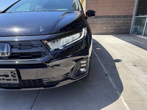 Used 2025 Honda Odyssey Sport-L image 11
