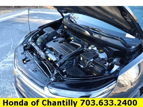 Used 2024 Chevrolet Equinox LS image 32