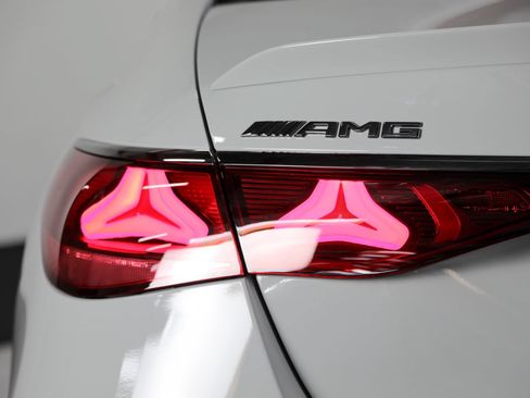 Used 2026 Mercedes-Benz E 53 AMG e 4MATIC Sedan image 20