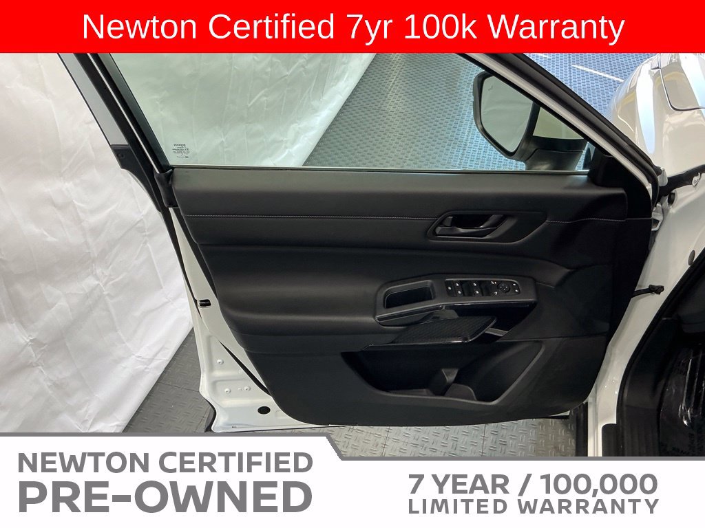 Used 2024 Nissan Pathfinder SV FWD image 37