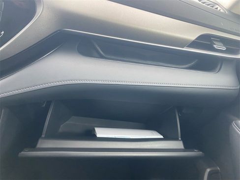 Used 2024 Toyota Highlander LE image 28