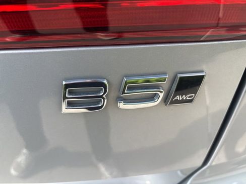 Certified 2025 Volvo XC60 B5 Plus AWD/4WD image 10