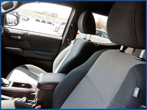 Used 2023 Toyota Tacoma TRD Sport AWD/4WD image 14