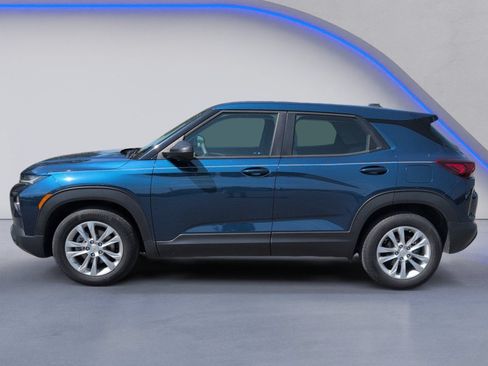 Used 2021 Chevrolet TrailBlazer LS FWD image 3
