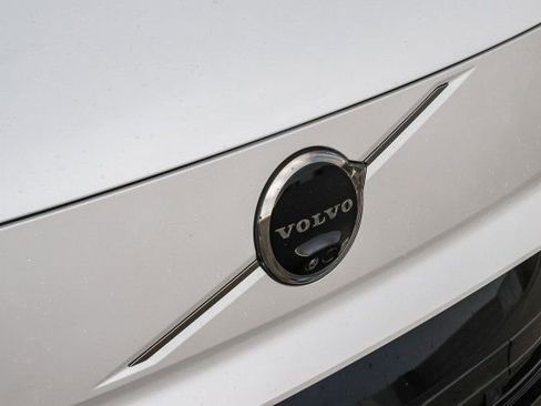 New 2025 Volvo EX90 Plus image 14