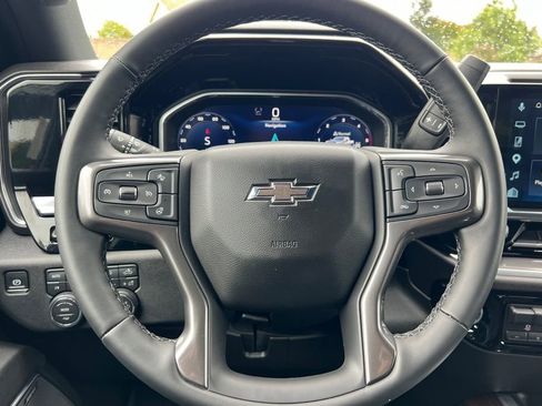 Used 2026 Chevrolet Silverado 2500 High Country w/ High Country Premium Package AWD/4WD image 32