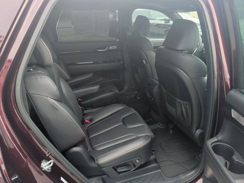 Used 2025 Hyundai Palisade Calligraphy AWD/4WD image 13
