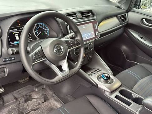 Certified 2022 Nissan Leaf S image 14