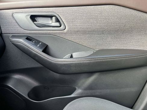 Used 2021 Nissan Rogue S image 21