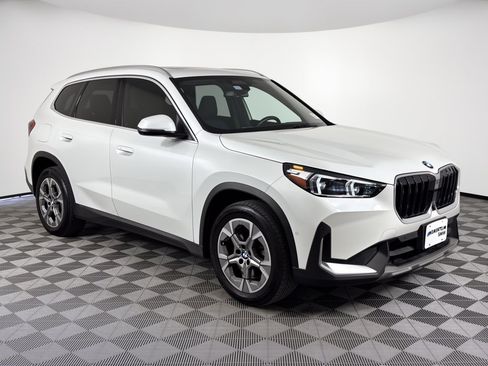 Used 2023 BMW X1 xDrive28i w/ Premium Package AWD/4WD image 7