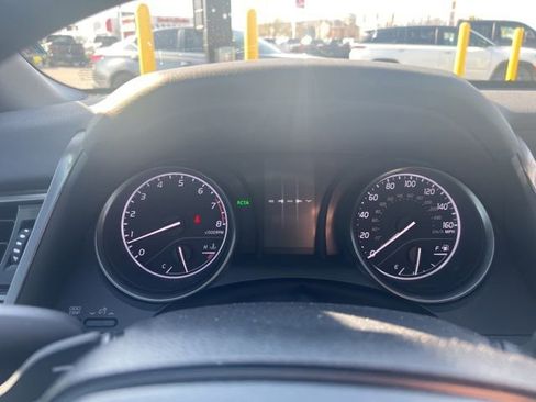 Used 2023 Toyota Camry SE w/ Convenience Package image 10